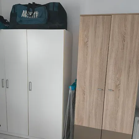 Termen Lung Pentru Muncitori Apartment